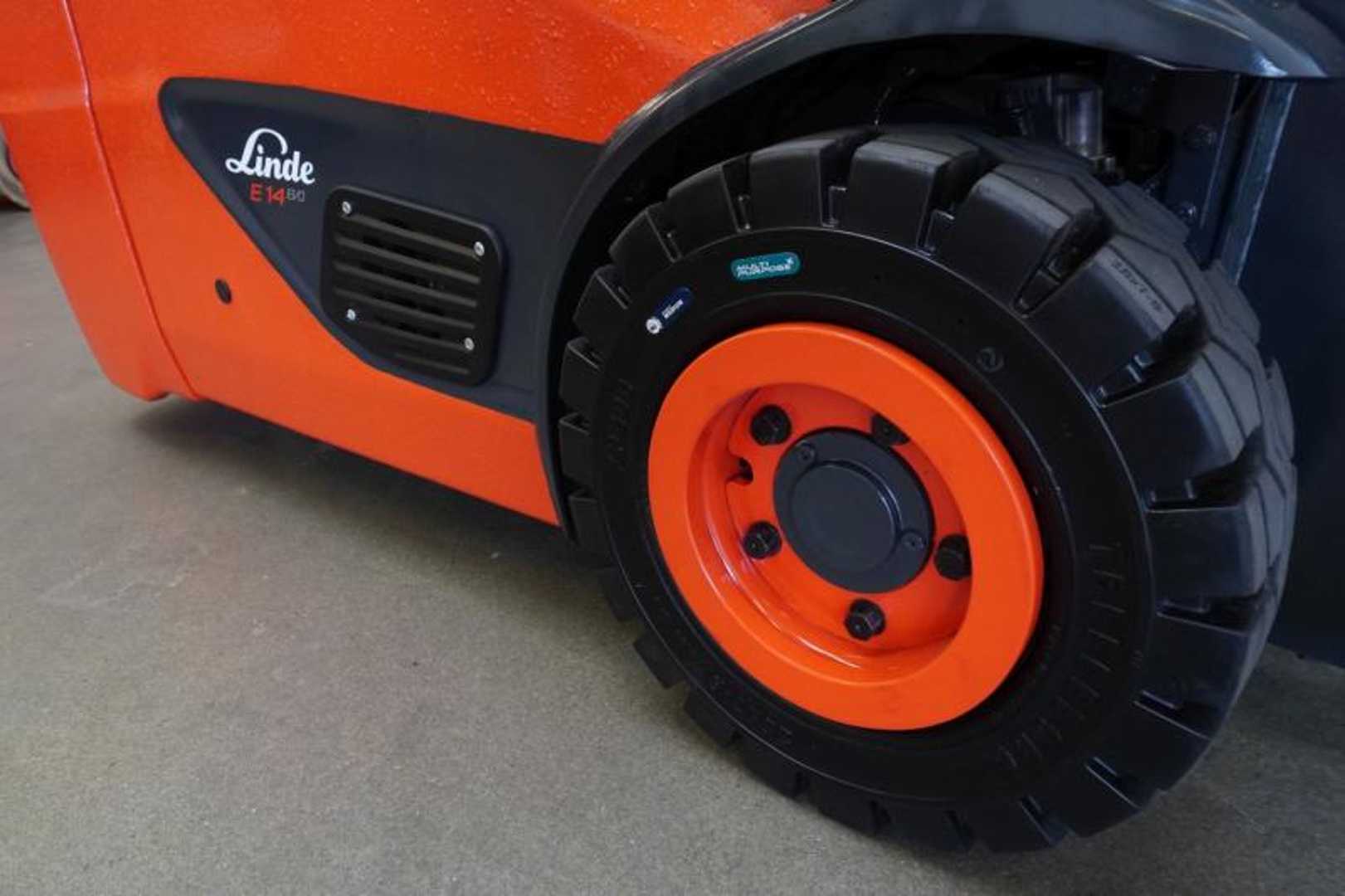 Used Forklift Linde E 14 EVO 386-02 3 riteņu dakšu iekrāvējs (Image 8) Used Forklift Linde E 14 EVO 386-02 3 riteņu dakšu iekrāvējs (Image 8)