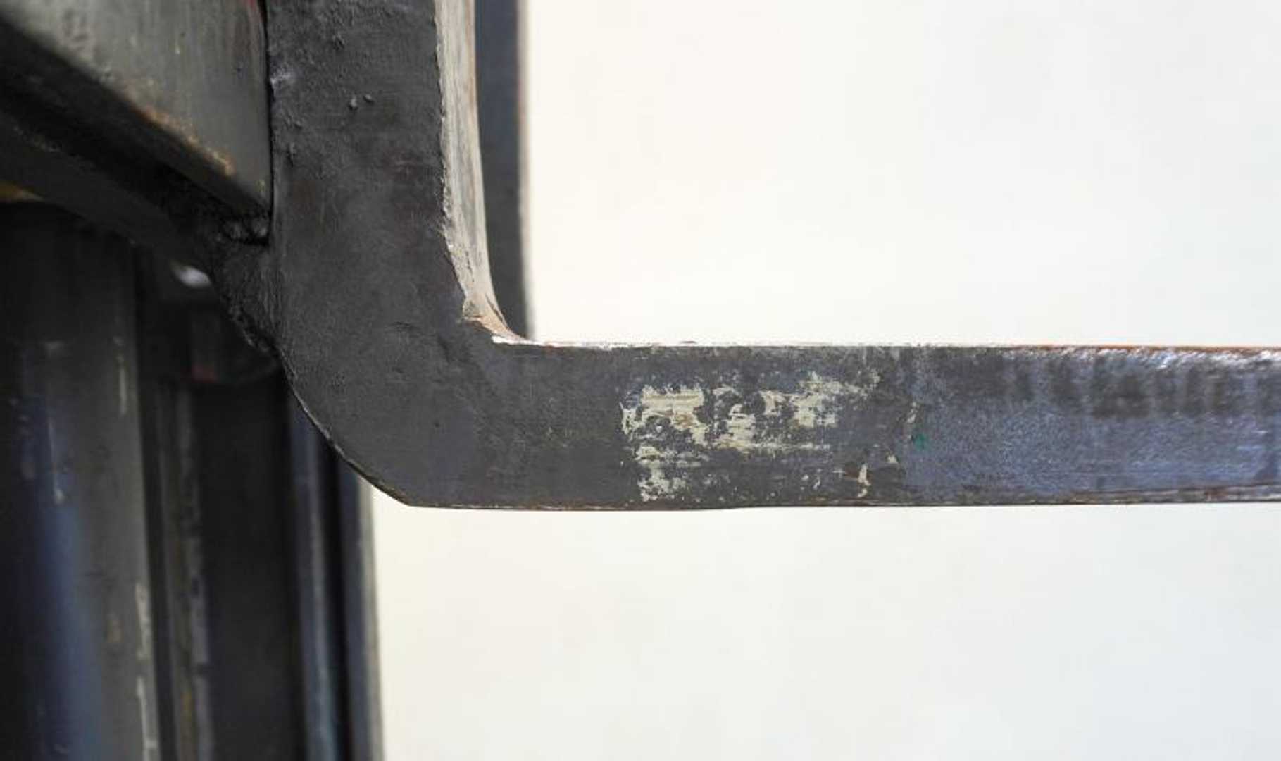 Used Forklift Linde E 18 EVO 386-02 3 riteņu dakšu iekrāvējs (Image 6) Used Forklift Linde E 18 EVO 386-02 3 riteņu dakšu iekrāvējs (Image 6)