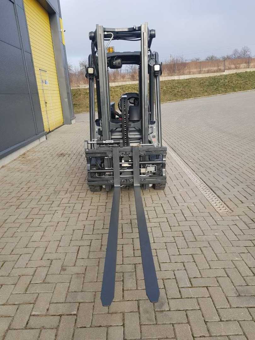 Used Forklift Linde E16C 3 riteņu dakšu iekrāvējs (Image 8) Used Forklift Linde E16C 3 riteņu dakšu iekrāvējs (Image 8)