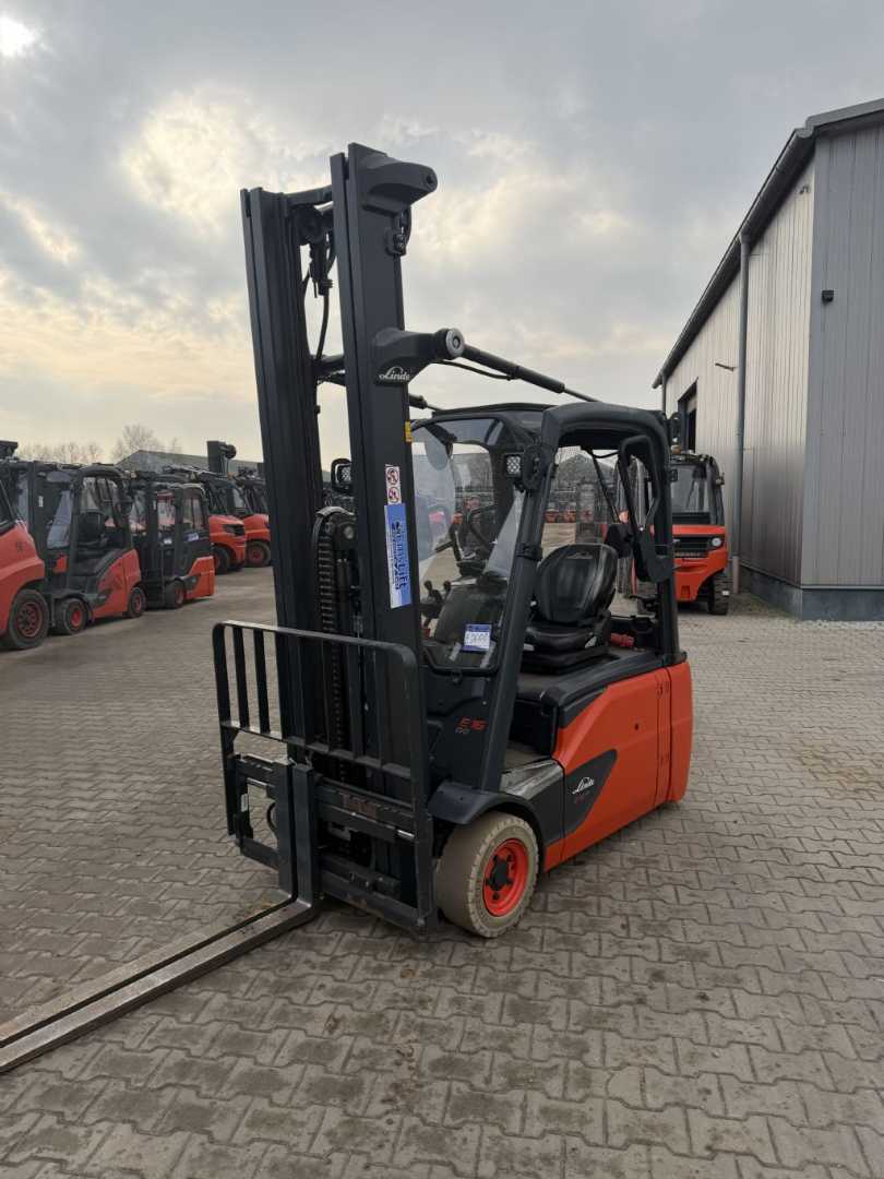 Used Forklift Linde E16L-02 3 riteņu dakšu iekrāvējs (Image 1) Used Forklift Linde E16L-02 3 riteņu dakšu iekrāvējs (Image 1)
