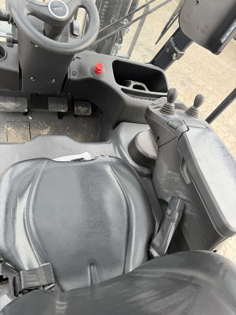 Used Forklift Linde E16L-02 3 riteņu dakšu iekrāvējs (Image 7) Used Forklift Linde E16L-02 3 riteņu dakšu iekrāvējs (Image 7)