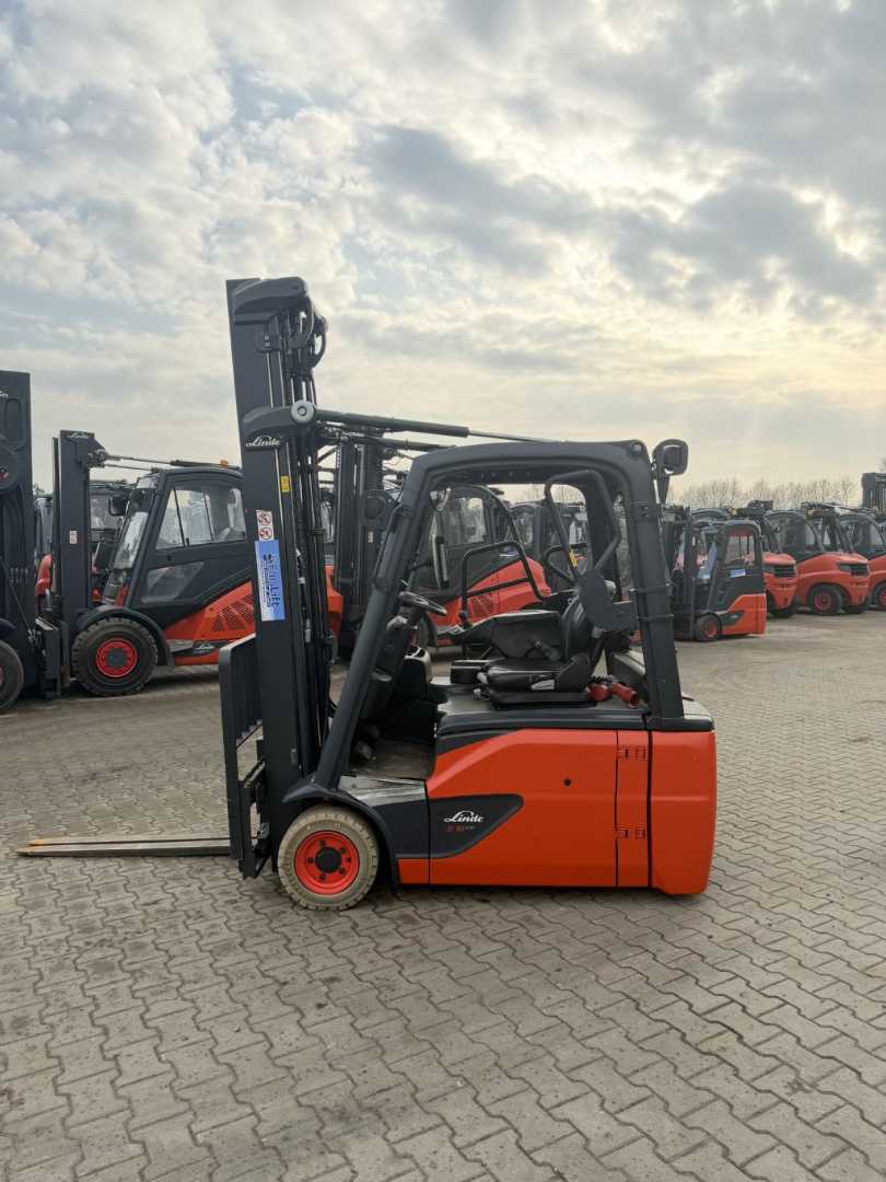 Used Forklift Linde E16L-02 3 riteņu dakšu iekrāvējs (Image 9) Used Forklift Linde E16L-02 3 riteņu dakšu iekrāvējs (Image 9)