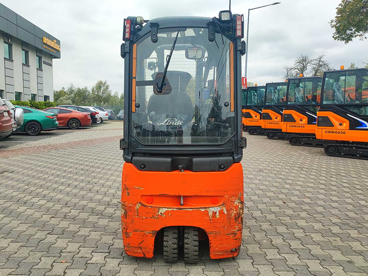 Used Forklift Linde E16H-02 3 riteņu dakšu iekrāvējs (Image 2) Used Forklift Linde E16H-02 3 riteņu dakšu iekrāvējs (Image 2)