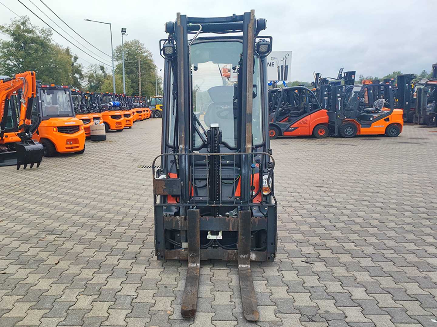 Used Forklift Linde E16H-02 3 riteņu dakšu iekrāvējs (Image 6) Used Forklift Linde E16H-02 3 riteņu dakšu iekrāvējs (Image 6)