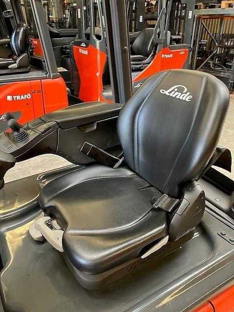 Used Forklift Linde E16C 3 riteņu dakšu iekrāvējs (Image 5) Used Forklift Linde E16C 3 riteņu dakšu iekrāvējs (Image 5)