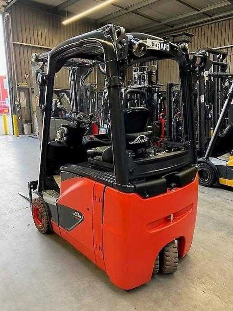 Used Forklift Linde E16H 3 riteņu dakšu iekrāvējs (Image 2) Used Forklift Linde E16H 3 riteņu dakšu iekrāvējs (Image 2)