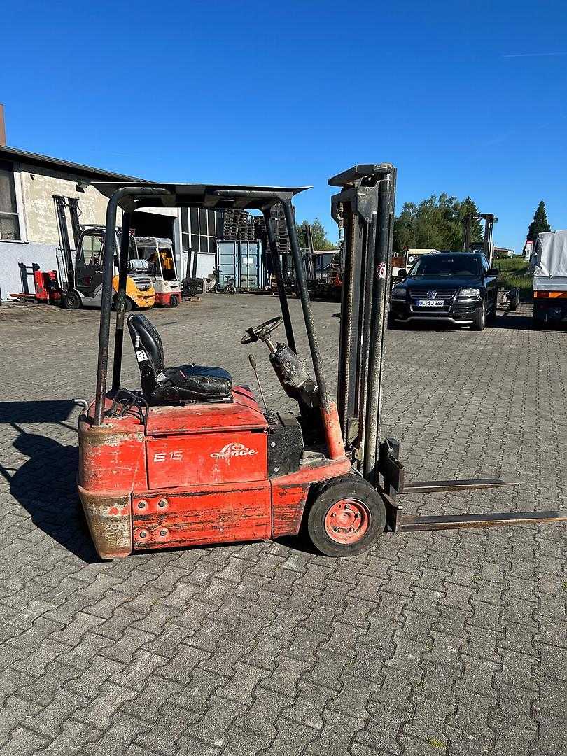 Used Forklift Linde TM15 3 riteņu dakšu iekrāvējs (Image 1) Used Forklift Linde TM15 3 riteņu dakšu iekrāvējs (Image 1)