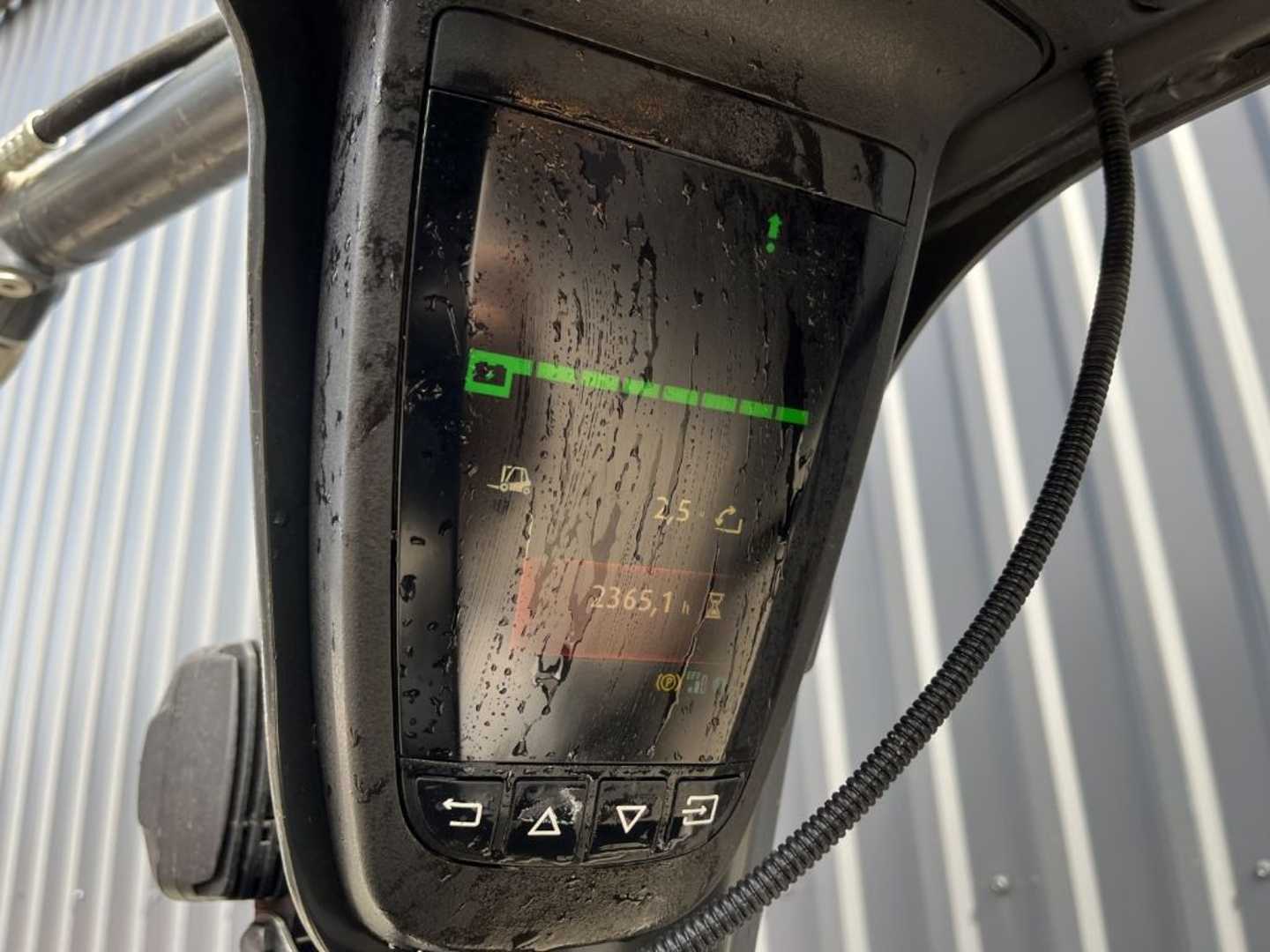 Used Forklift Linde E15-02 3 riteņu dakšu iekrāvējs (Image 5) Used Forklift Linde E15-02 3 riteņu dakšu iekrāvējs (Image 5)