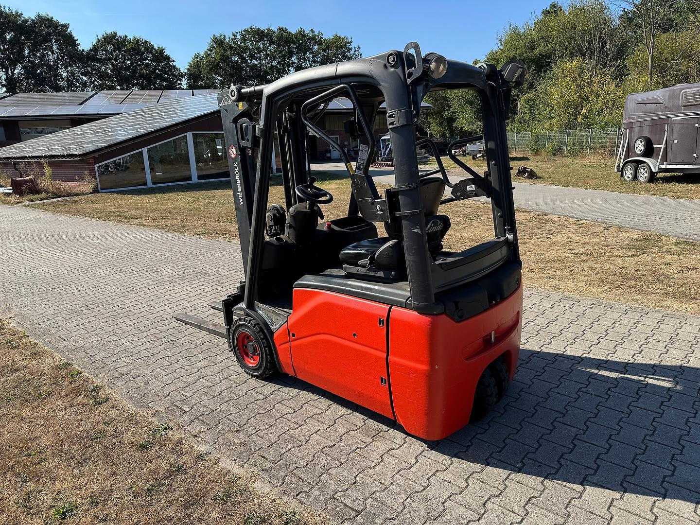 Used Forklift Linde E16 Triplex Batterie 2022 3 riteņu dakšu iekrāvējs (Image 2) Used Forklift Linde E16 Triplex Batterie 2022 3 riteņu dakšu iekrāvējs (Image 2)