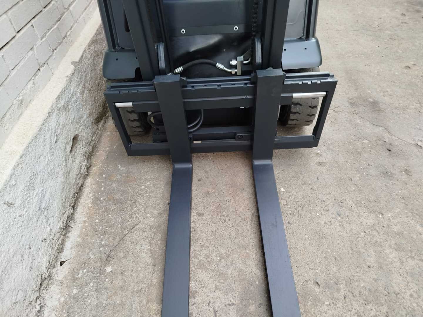 Used Forklift Linde E15-02 EVO 3 riteņu dakšu iekrāvējs (Image 5)