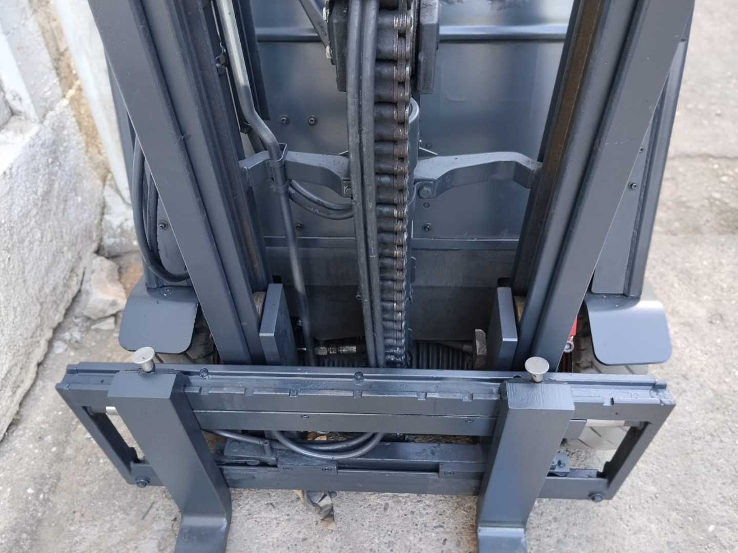 Used Forklift Linde E16C Litio 3 riteņu dakšu iekrāvējs (Image 5) Used Forklift Linde E16C Litio 3 riteņu dakšu iekrāvējs (Image 5)