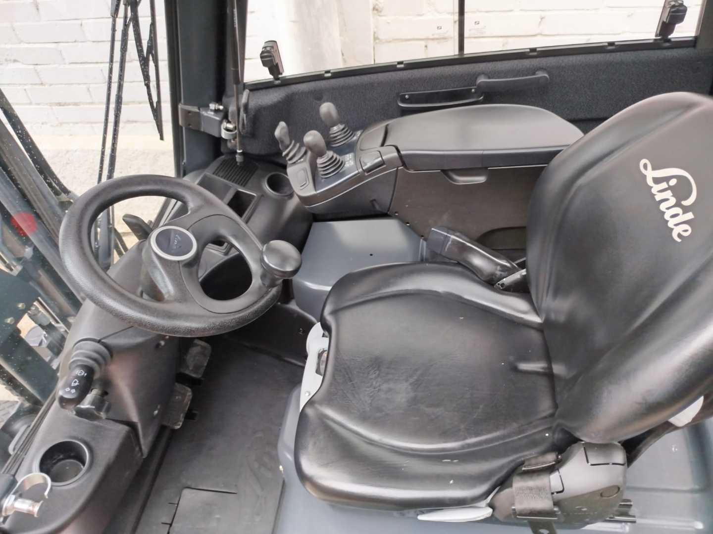 Used Forklift Linde E16-02 EVO 3 riteņu dakšu iekrāvējs (Image 7) Used Forklift Linde E16-02 EVO 3 riteņu dakšu iekrāvējs (Image 7)