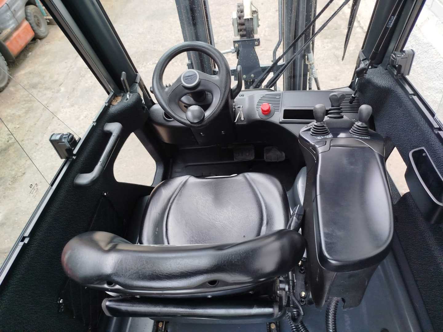 Used Forklift Linde E16-02 EVO 3 riteņu dakšu iekrāvējs (Image 8) Used Forklift Linde E16-02 EVO 3 riteņu dakšu iekrāvējs (Image 8)