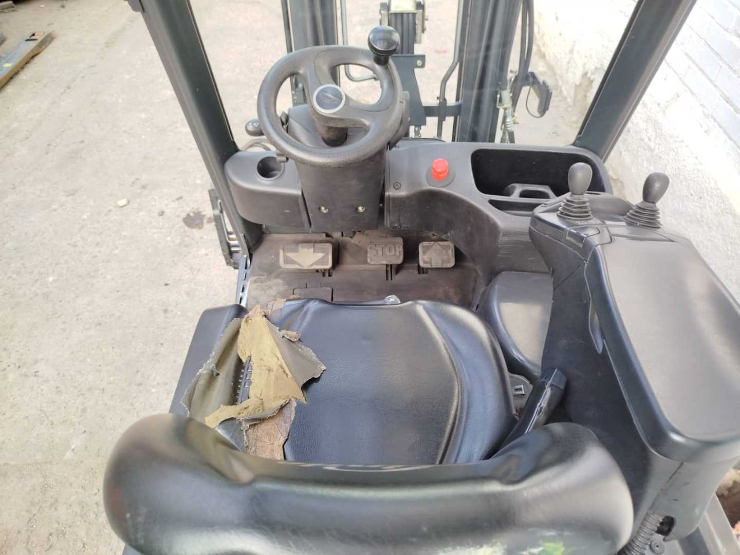 Used Forklift Linde E16C 3 riteņu dakšu iekrāvējs (Image 7) Used Forklift Linde E16C 3 riteņu dakšu iekrāvējs (Image 7)