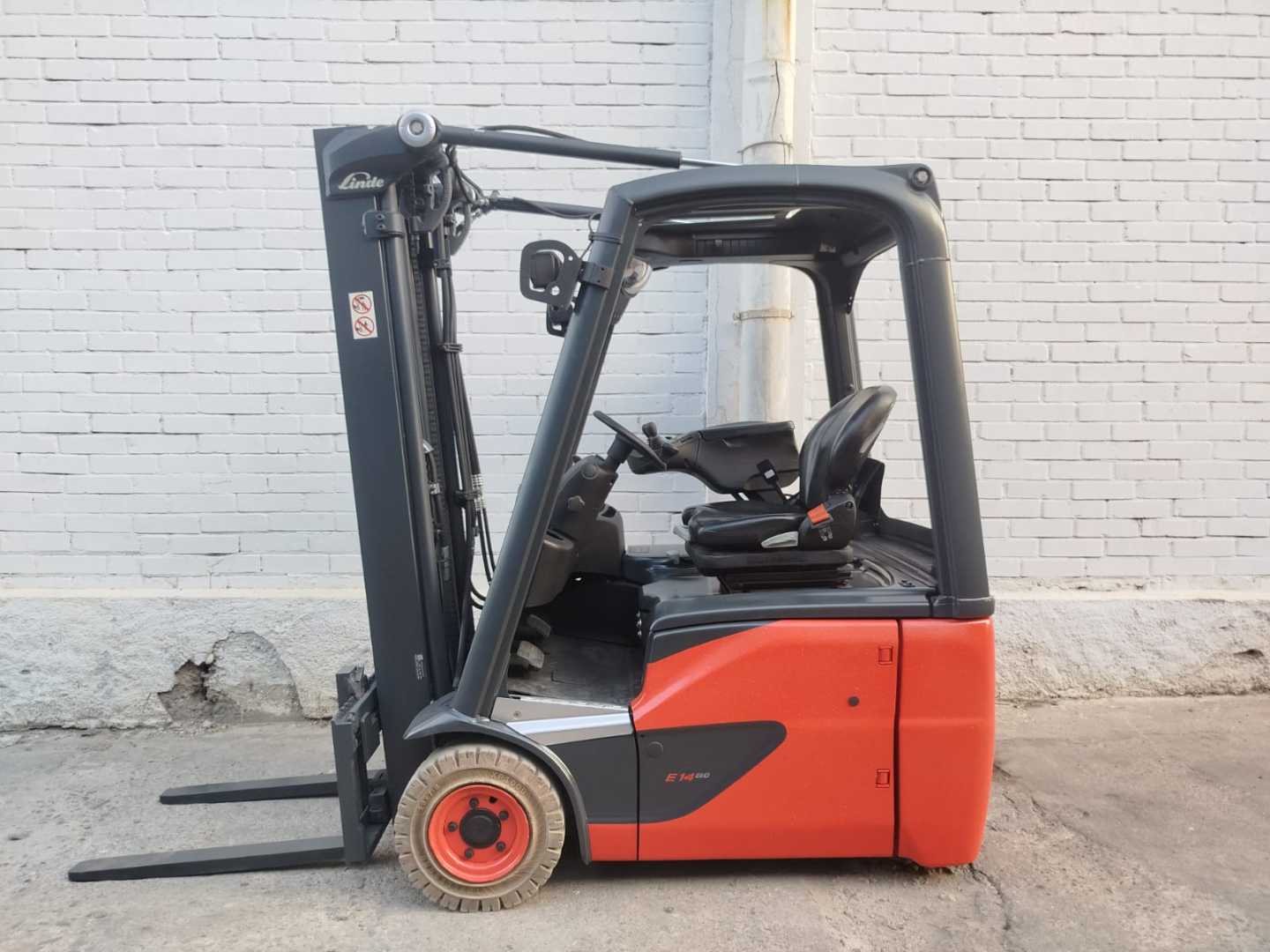 Used Forklift Linde E14 EVO Litio 3 riteņu dakšu iekrāvējs (Image 2)