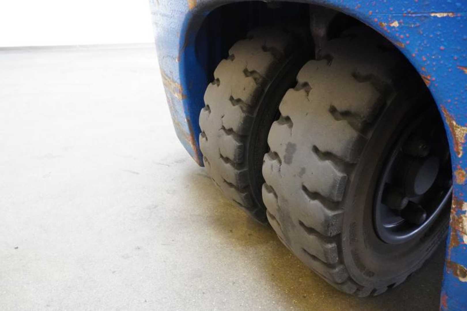 Used Forklift Linde E 16 H EVO 386-02 3 riteņu dakšu iekrāvējs (Image 7) Used Forklift Linde E 16 H EVO 386-02 3 riteņu dakšu iekrāvējs (Image 7)