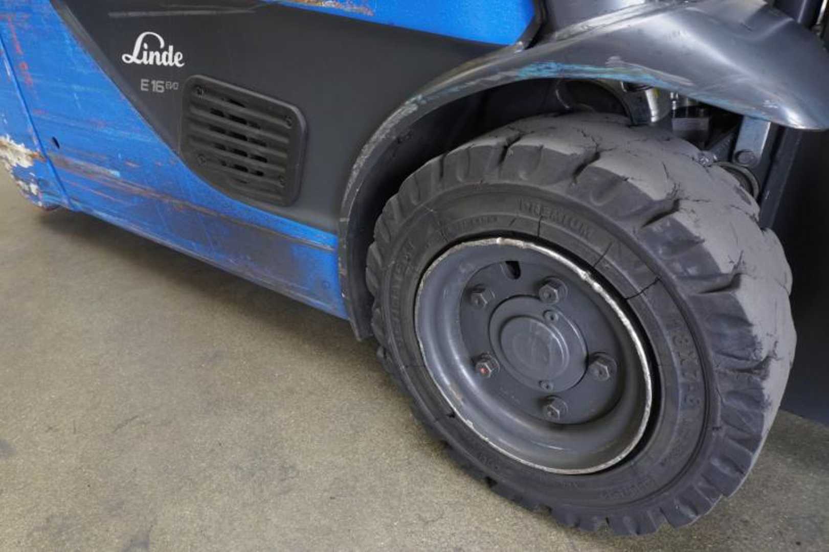 Used Forklift Linde E 16 H EVO 386-02 3 riteņu dakšu iekrāvējs (Image 8) Used Forklift Linde E 16 H EVO 386-02 3 riteņu dakšu iekrāvējs (Image 8)