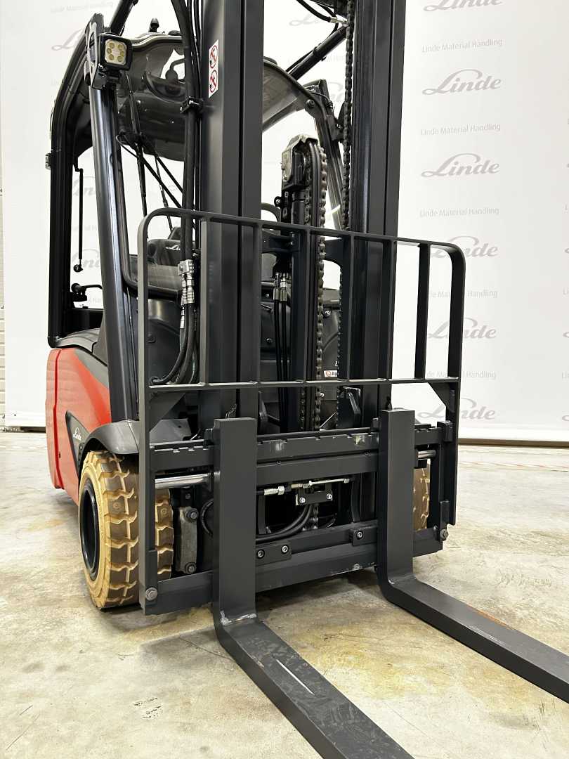 Used Forklift Linde E 18 EVO 3 riteņu dakšu iekrāvējs (Image 3) Used Forklift Linde E 18 EVO 3 riteņu dakšu iekrāvējs (Image 3)