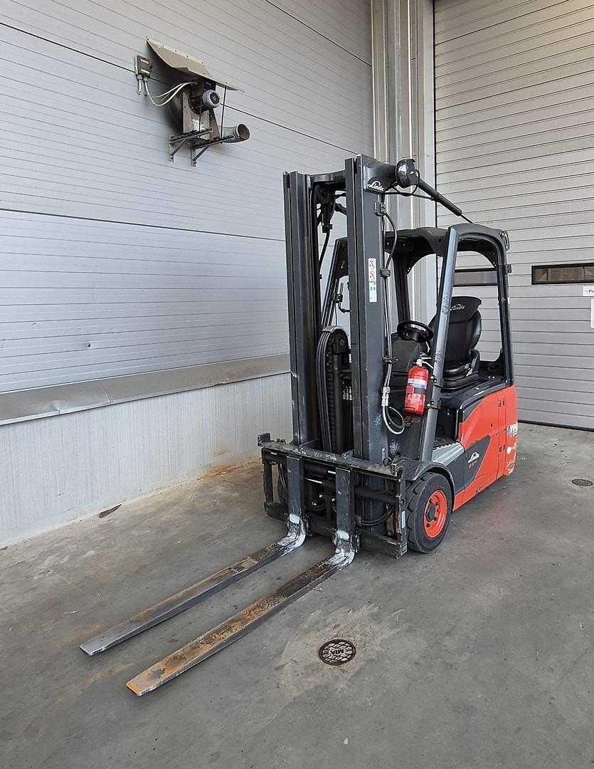 Used Forklift Linde E16C - 386 3 riteņu dakšu iekrāvējs (Image 3) Used Forklift Linde E16C - 386 3 riteņu dakšu iekrāvējs (Image 3)