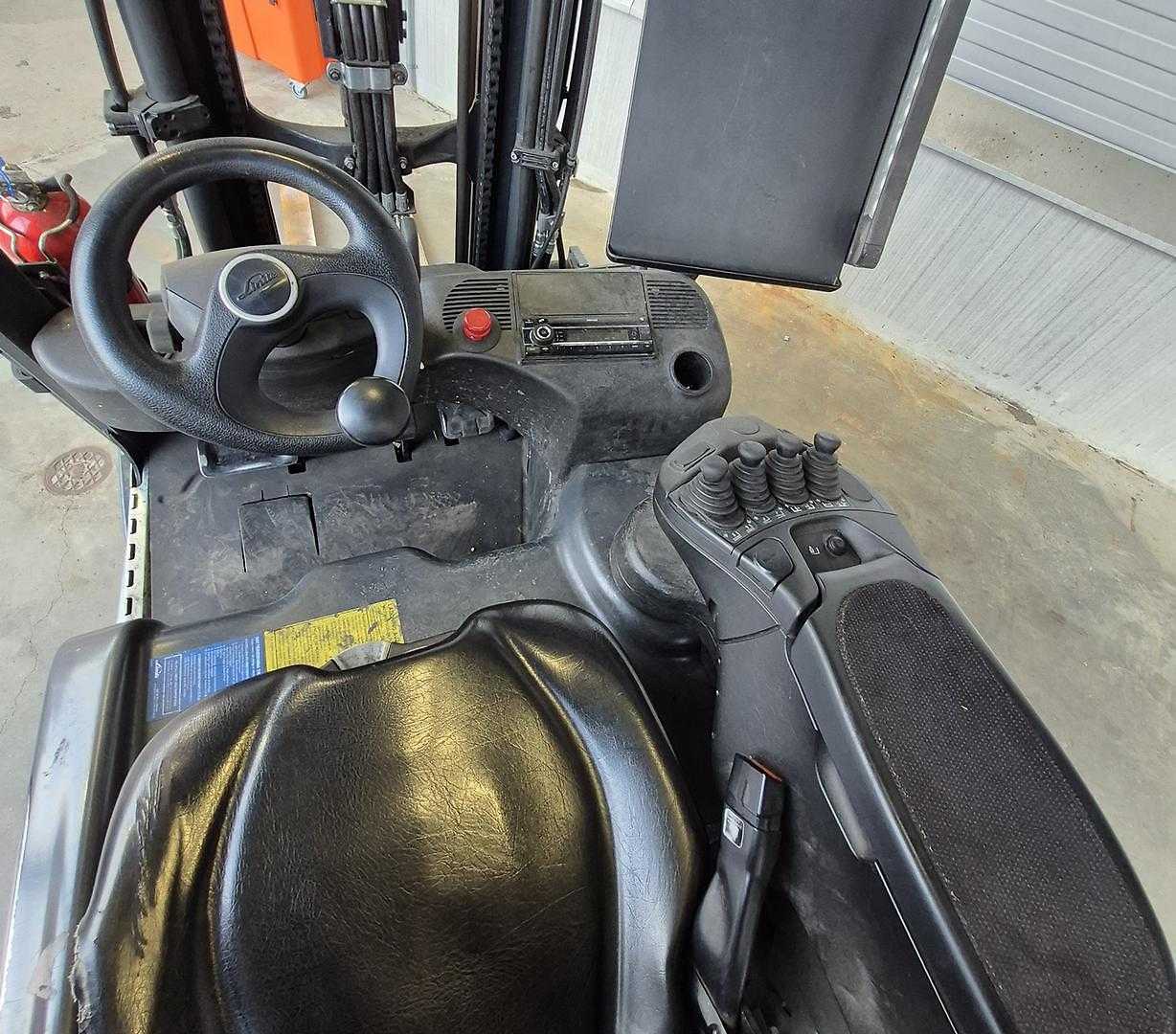 Used Forklift Linde E16C - 386 3 riteņu dakšu iekrāvējs (Image 4) Used Forklift Linde E16C - 386 3 riteņu dakšu iekrāvējs (Image 4)