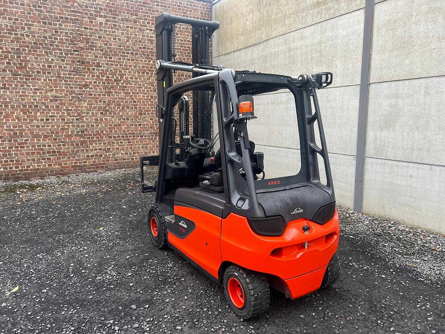 Used Forklift Linde E30L-01 3 riteņu dakšu iekrāvējs (Image 4)