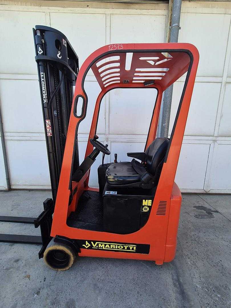 Used Forklift Mariotti ME10C 3 riteņu dakšu iekrāvējs (Image 2) Used Forklift Mariotti ME10C 3 riteņu dakšu iekrāvējs (Image 2)