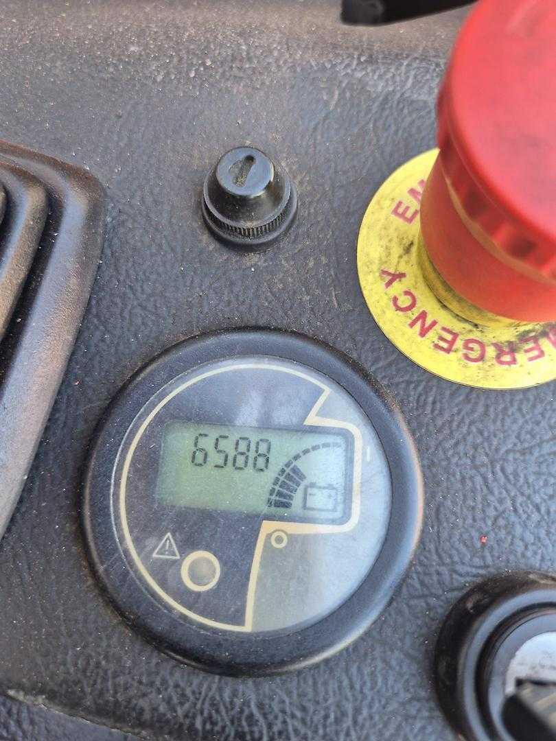 Used Forklift Mariotti ME10C 3 riteņu dakšu iekrāvējs (Image 8) Used Forklift Mariotti ME10C 3 riteņu dakšu iekrāvējs (Image 8)