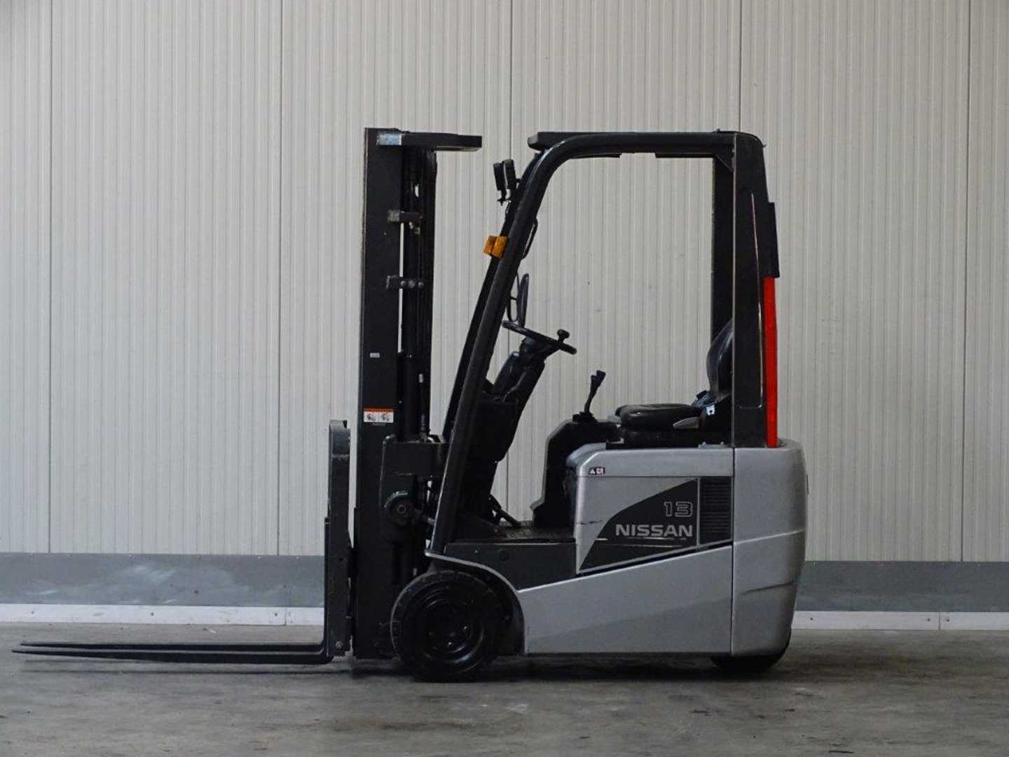 Used Forklift Nissan S1N1L13Q - TRIPLEX 3 riteņu dakšu iekrāvējs (Image 3) Used Forklift Nissan S1N1L13Q - TRIPLEX 3 riteņu dakšu iekrāvējs (Image 3)