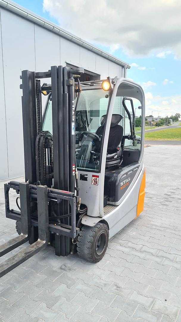 Used Forklift STILL RX20-20 3 riteņu dakšu iekrāvējs (Image 6) Used Forklift STILL RX20-20 3 riteņu dakšu iekrāvējs (Image 6)