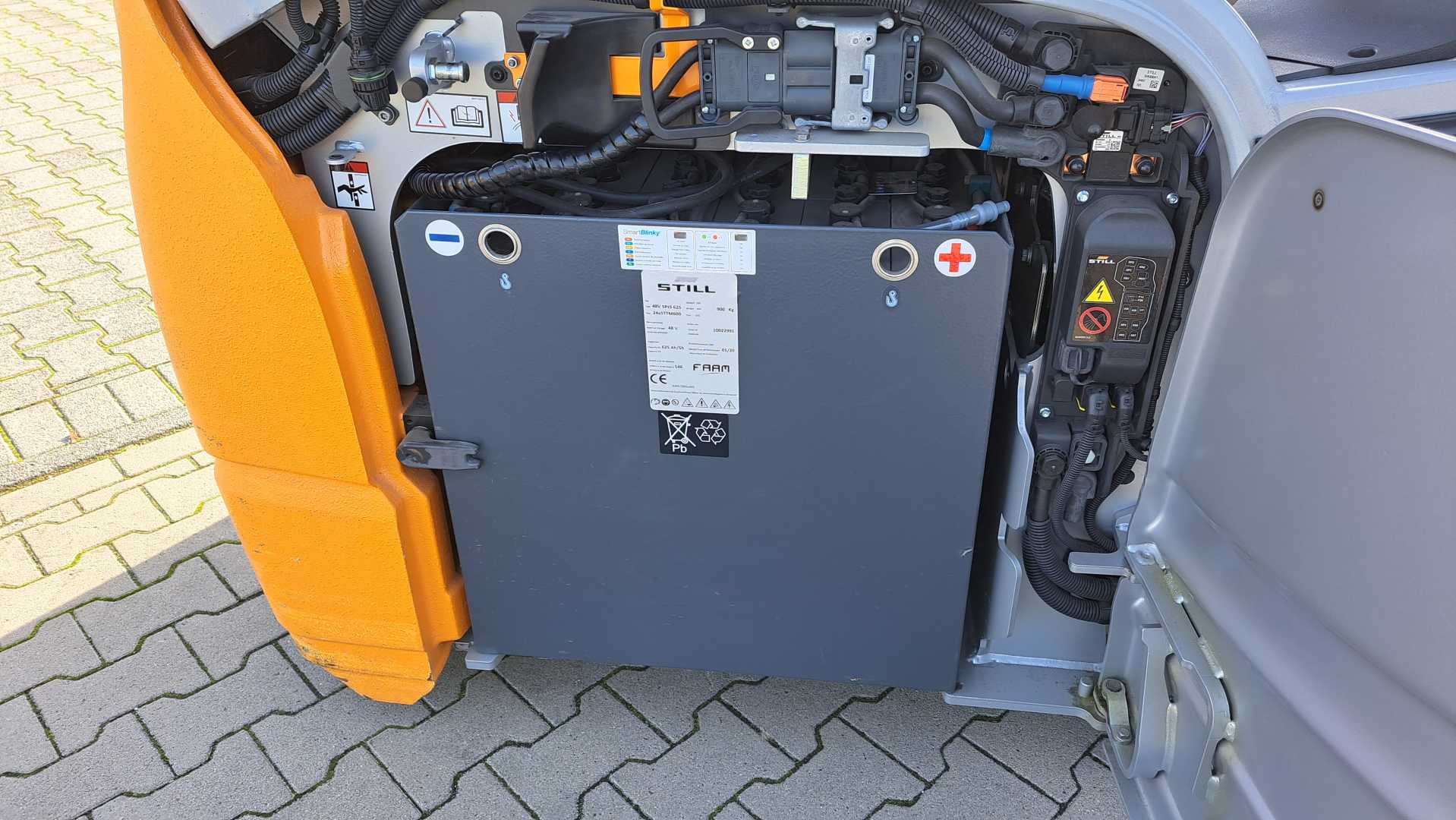 Used Forklift STILL RX20-16 3 riteņu dakšu iekrāvējs (Image 16) Used Forklift STILL RX20-16 3 riteņu dakšu iekrāvējs (Image 16)