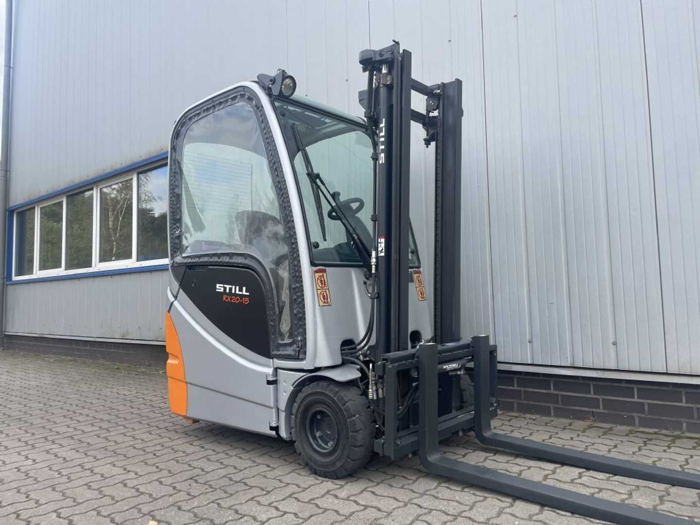 Used Forklift STILL RX20-15 | 1.123 Bst. 3 riteņu dakšu iekrāvējs (Image 4) Used Forklift STILL RX20-15 | 1.123 Bst. 3 riteņu dakšu iekrāvējs (Image 4)