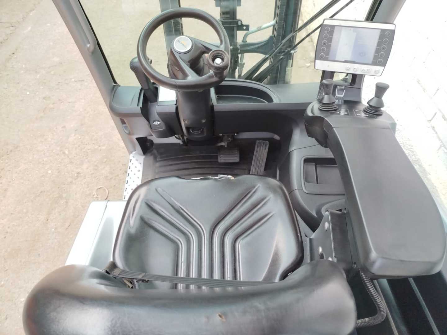 Used Forklift STILL RX20-16 Li-ion 3 riteņu dakšu iekrāvējs (Image 8) Used Forklift STILL RX20-16 Li-ion 3 riteņu dakšu iekrāvējs (Image 8)