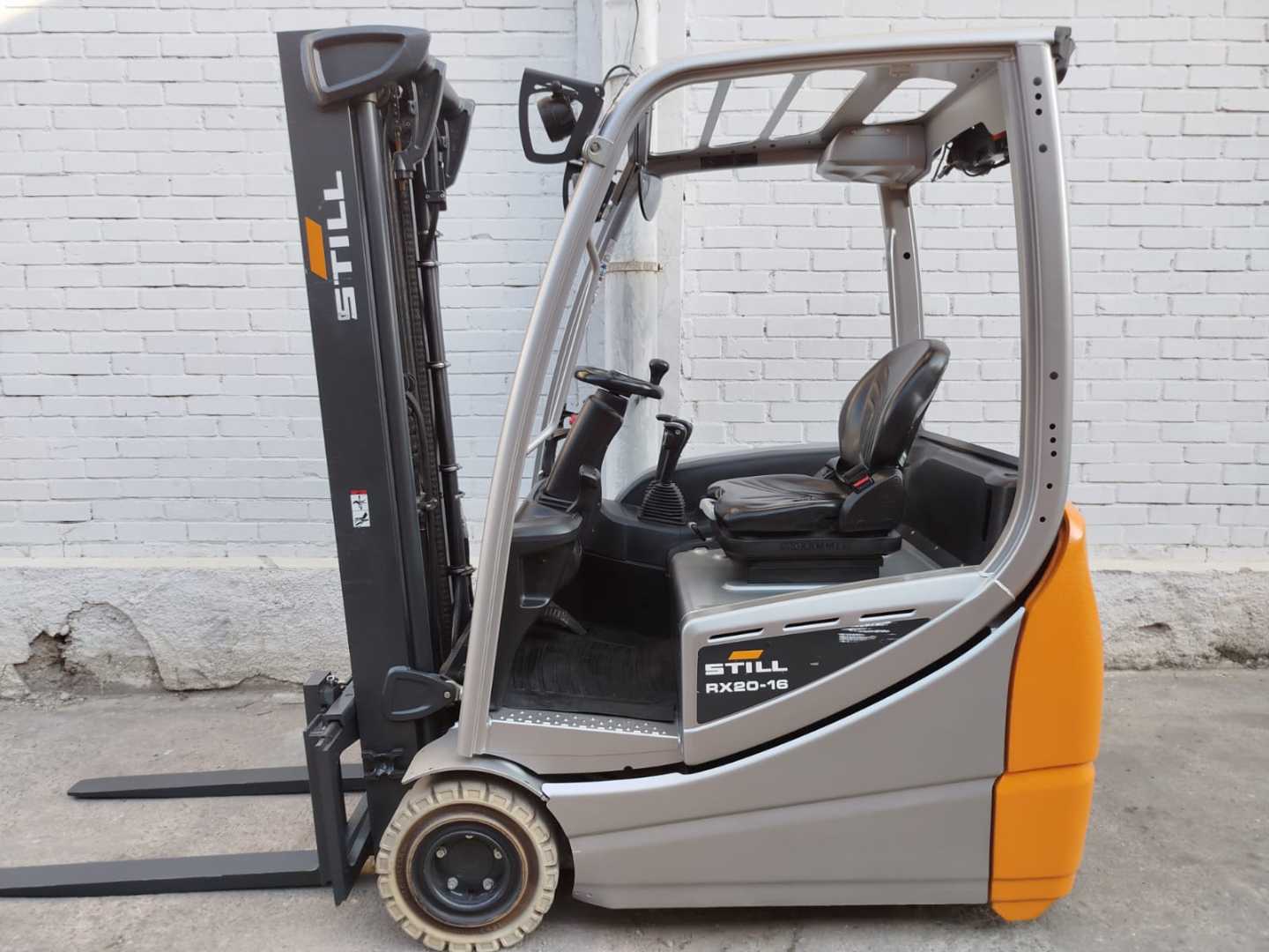 Used Forklift STILL RX20-16 3 riteņu dakšu iekrāvējs (Image 2) Used Forklift STILL RX20-16 3 riteņu dakšu iekrāvējs (Image 2)
