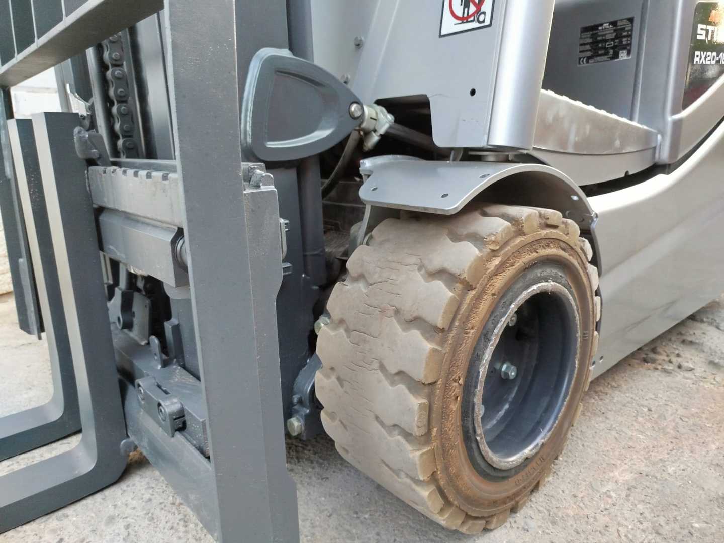 Used Forklift STILL RX20-16C LI-ION 3 riteņu dakšu iekrāvējs (Image 4) Used Forklift STILL RX20-16C LI-ION 3 riteņu dakšu iekrāvējs (Image 4)