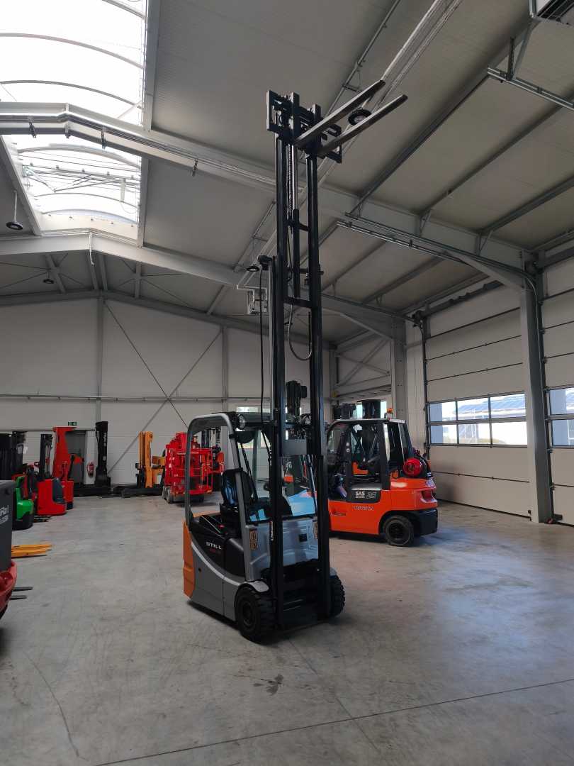 Used Forklift STILL RX 50-15 3 riteņu dakšu iekrāvējs (Image 4) Used Forklift STILL RX 50-15 3 riteņu dakšu iekrāvējs (Image 4)
