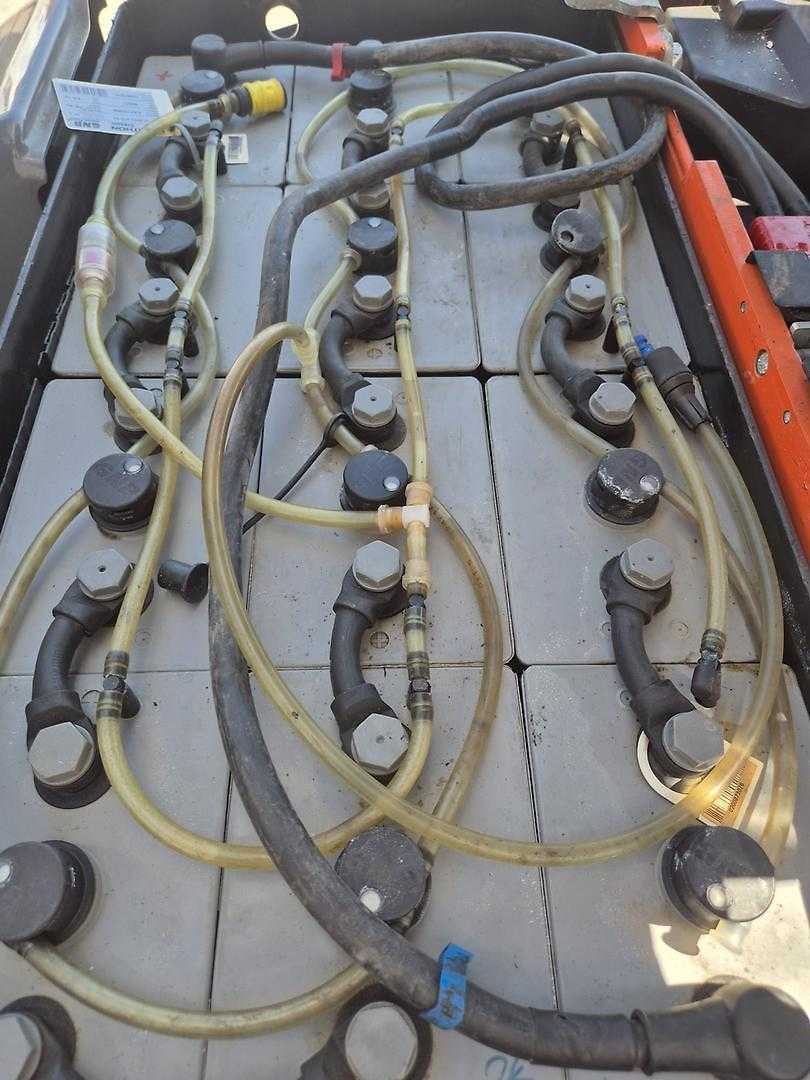 Used Forklift Toyota 7FBEST13 3 riteņu dakšu iekrāvējs (Image 14) Used Forklift Toyota 7FBEST13 3 riteņu dakšu iekrāvējs (Image 14)