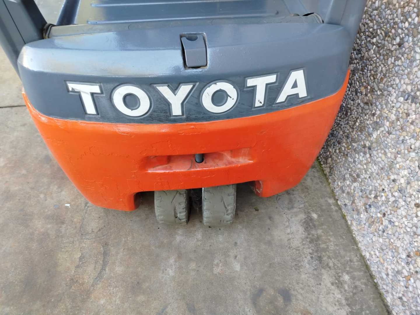 Used Forklift Toyota 8FBE20T 3 riteņu dakšu iekrāvējs (Image 6) Used Forklift Toyota 8FBE20T 3 riteņu dakšu iekrāvējs (Image 6)