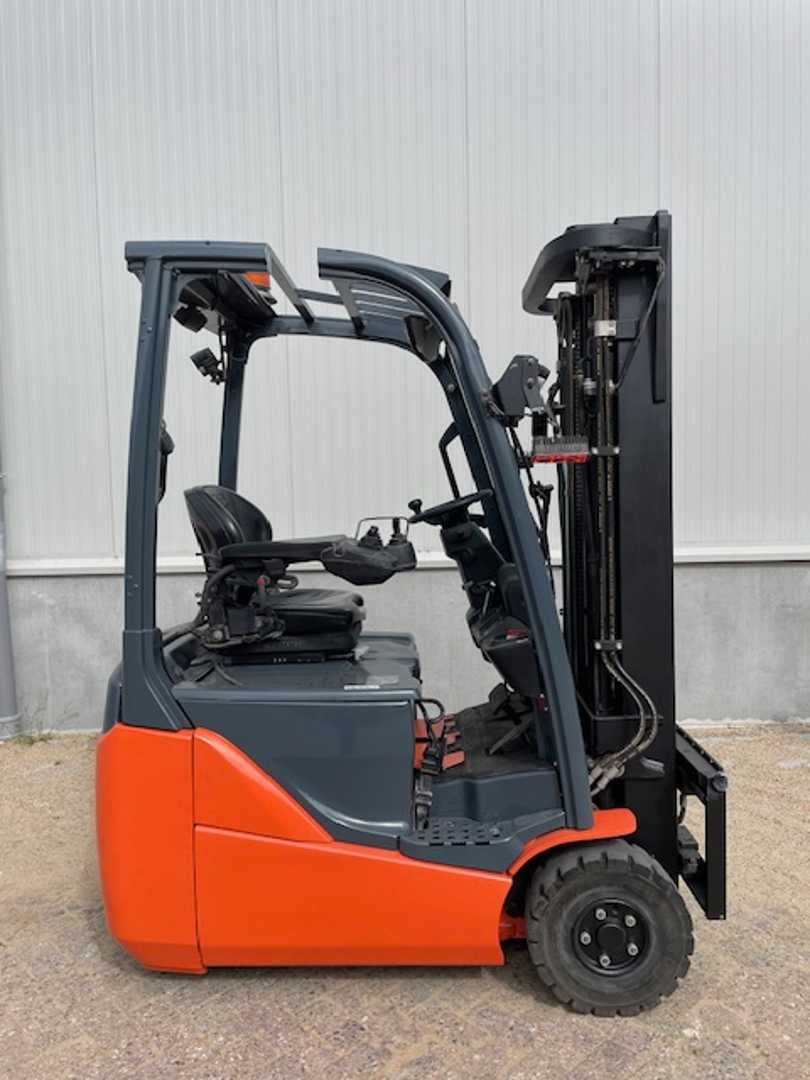 Used Forklift Toyota 8FBE15T 3 riteņu dakšu iekrāvējs (Image 1) Used Forklift Toyota 8FBE15T 3 riteņu dakšu iekrāvējs (Image 1)
