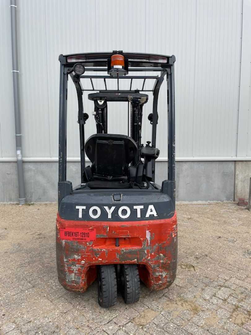 Used Forklift Toyota 8FBEK16T 3 riteņu dakšu iekrāvējs (Image 3) Used Forklift Toyota 8FBEK16T 3 riteņu dakšu iekrāvējs (Image 3)