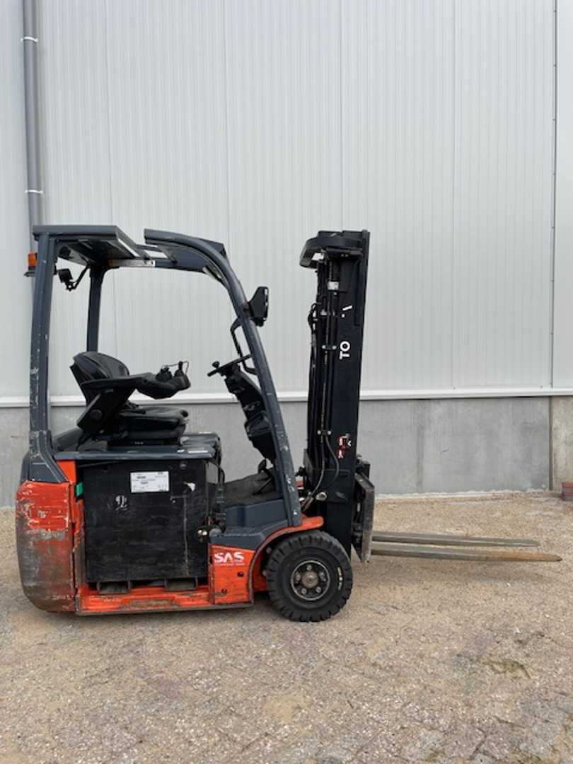 Used Forklift Toyota 8FBEK16T 3 riteņu dakšu iekrāvējs (Image 5) Used Forklift Toyota 8FBEK16T 3 riteņu dakšu iekrāvējs (Image 5)