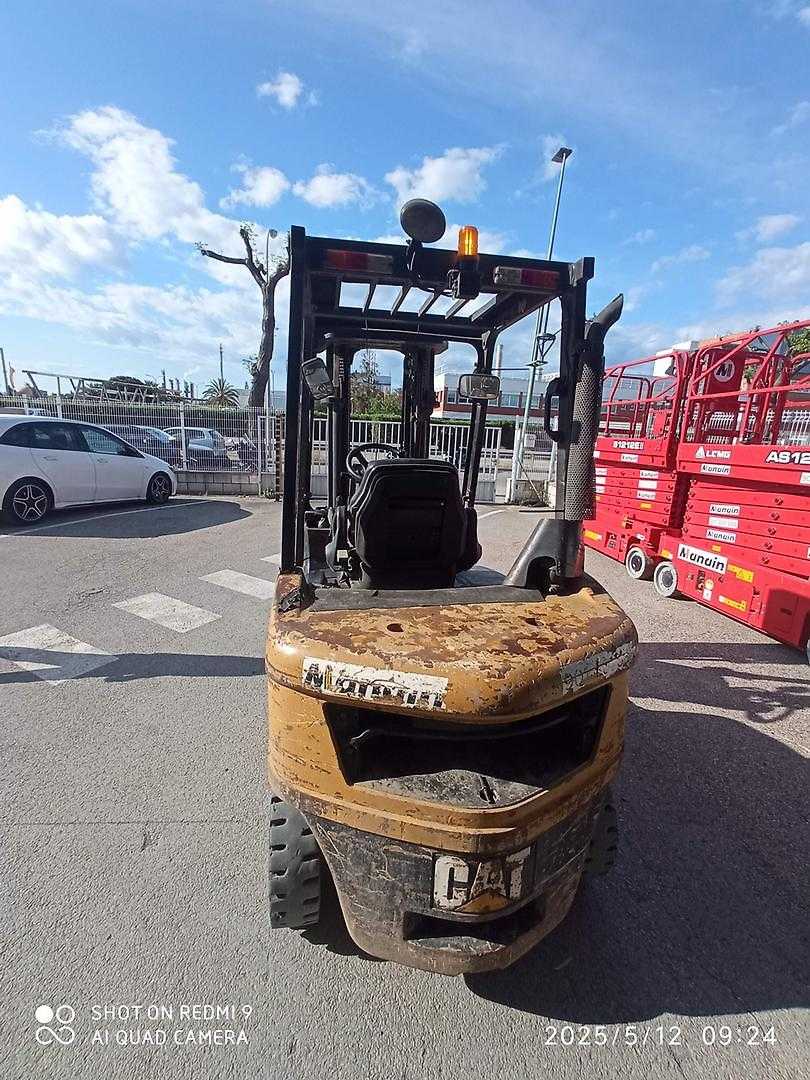 Used Forklift Caterpillar DP25NTD 4 riteņu dakšu iekrāvējs (Image 6) Used Forklift Caterpillar DP25NTD 4 riteņu dakšu iekrāvējs (Image 6)