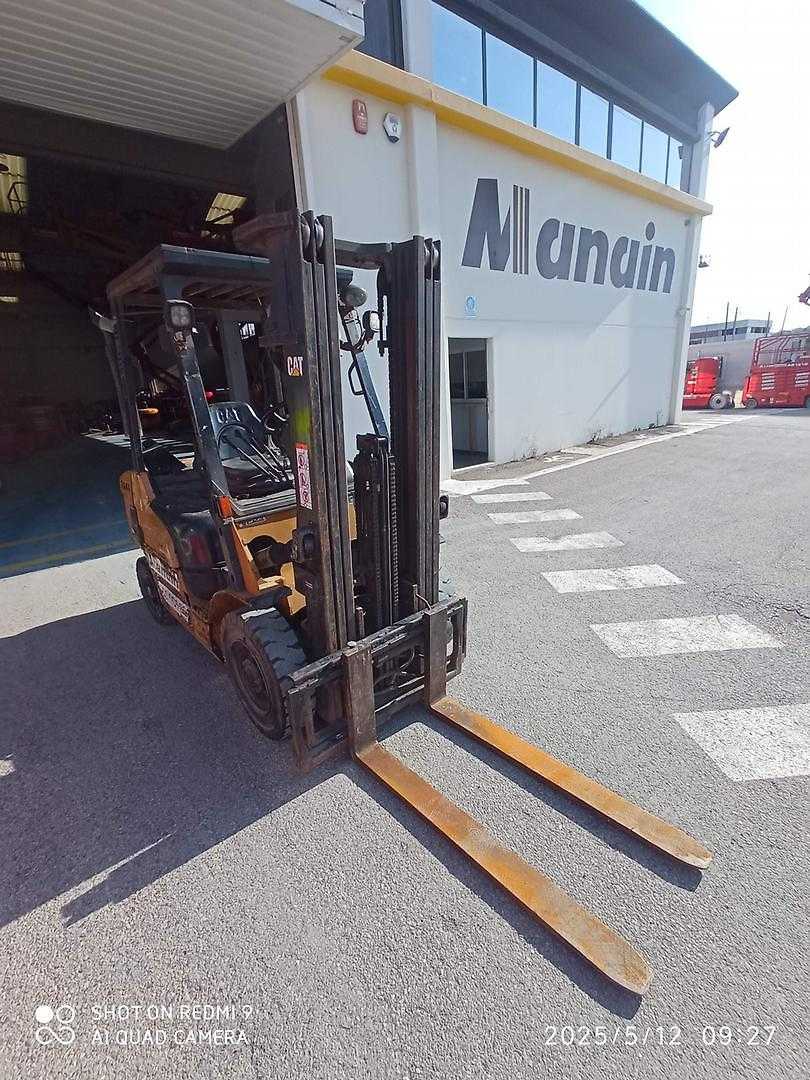 Used Forklift Caterpillar DP25NTD 4 riteņu dakšu iekrāvējs (Image 10) Used Forklift Caterpillar DP25NTD 4 riteņu dakšu iekrāvējs (Image 10)