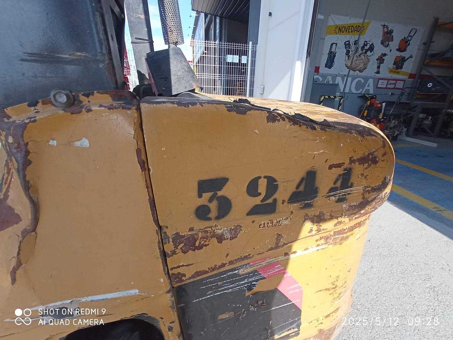 Used Forklift Caterpillar DP25NTD 4 riteņu dakšu iekrāvējs (Image 12) Used Forklift Caterpillar DP25NTD 4 riteņu dakšu iekrāvējs (Image 12)