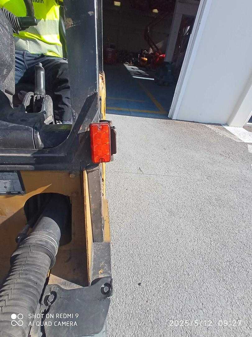 Used Forklift Caterpillar DP25NTD 4 riteņu dakšu iekrāvējs (Image 14) Used Forklift Caterpillar DP25NTD 4 riteņu dakšu iekrāvējs (Image 14)