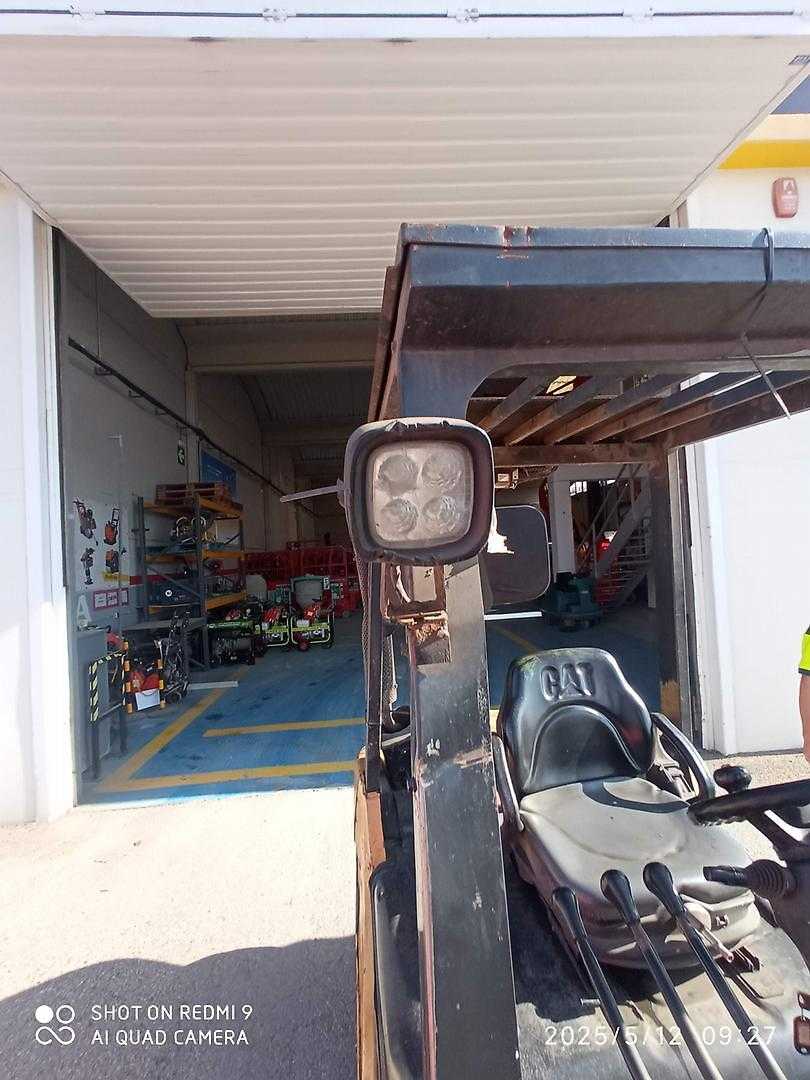 Used Forklift Caterpillar DP25NTD 4 riteņu dakšu iekrāvējs (Image 16) Used Forklift Caterpillar DP25NTD 4 riteņu dakšu iekrāvējs (Image 16)