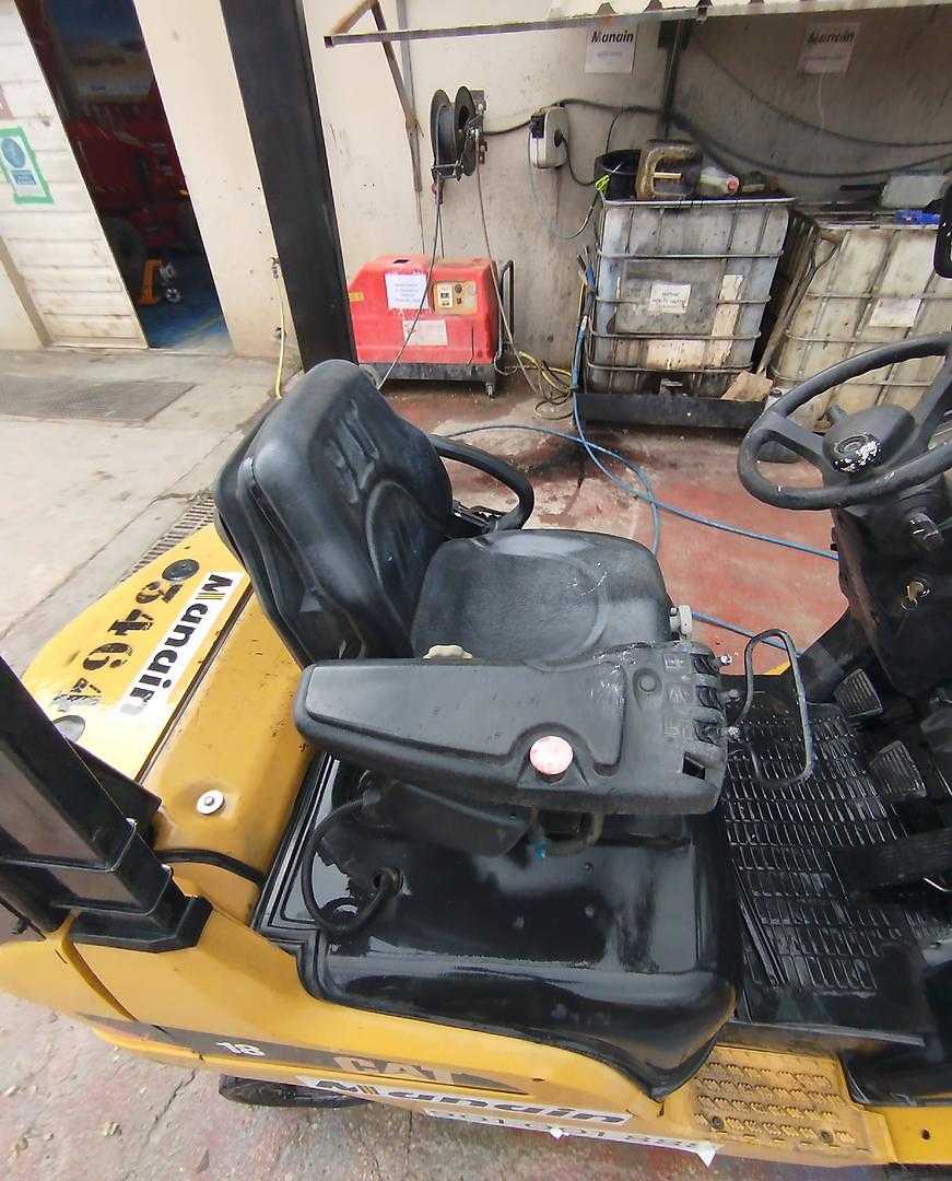Used Forklift Caterpillar DP18N 4 riteņu dakšu iekrāvējs (Image 7) Used Forklift Caterpillar DP18N 4 riteņu dakšu iekrāvējs (Image 7)