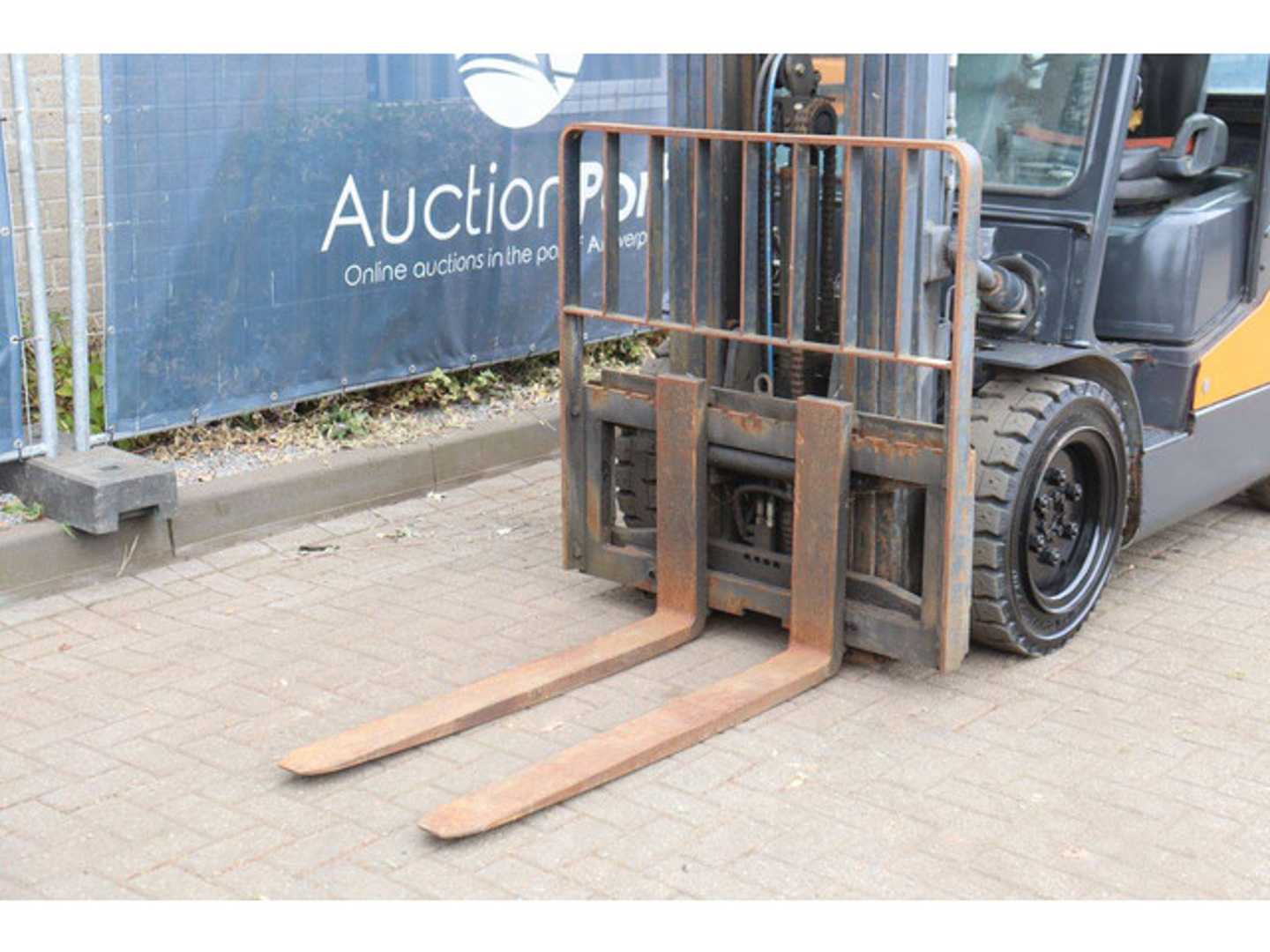 Used Forklift Doosan D30S-5 4 riteņu dakšu iekrāvējs (Image 10)