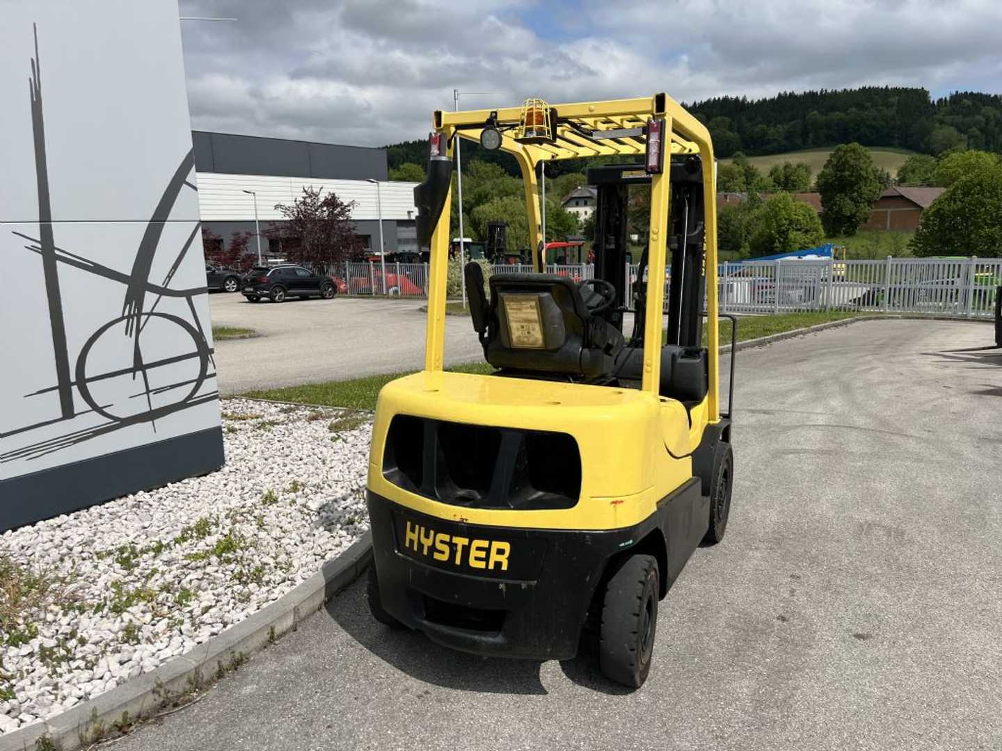 Used Forklift Hyster H2.5XT 4 riteņu dakšu iekrāvējs (Image 3)