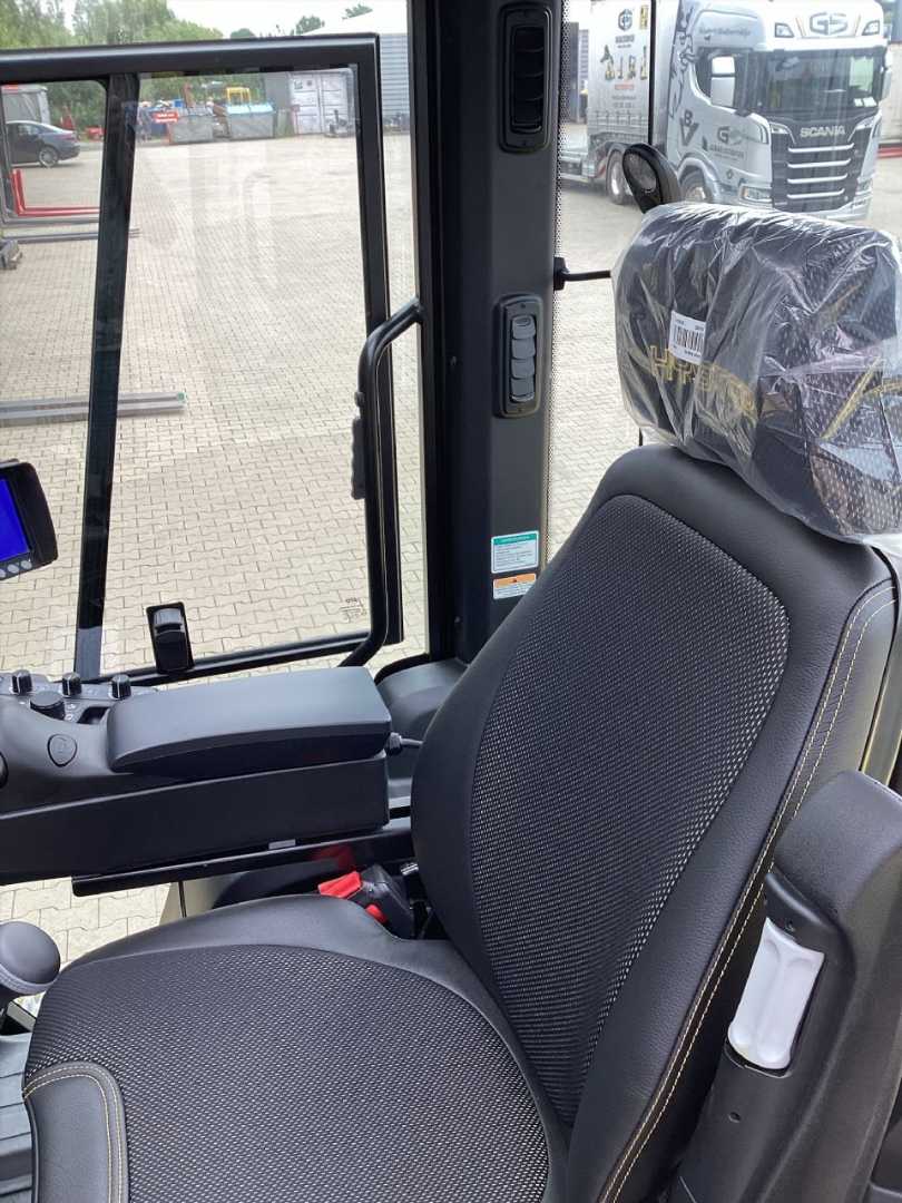 Used Forklift Hyster H12XD6 4 riteņu dakšu iekrāvējs (Image 5) Used Forklift Hyster H12XD6 4 riteņu dakšu iekrāvējs (Image 5)