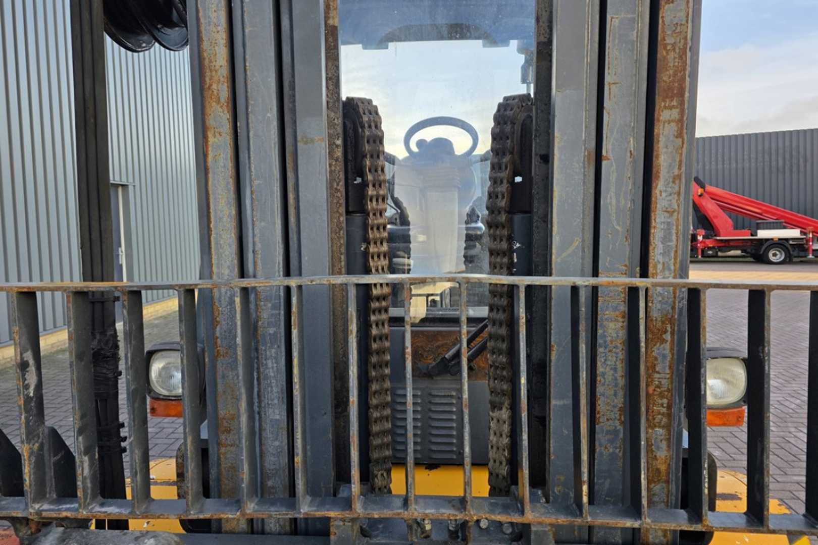 Used Forklift Jungheinrich DFG670 4 riteņu dakšu iekrāvējs (Image 6)